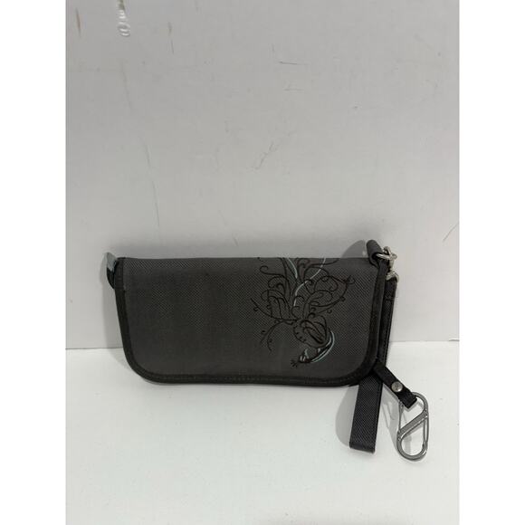 REI Grey Wristlet Wallet 5 Compartments Embroidered Heart Black Stitching - Picture 1 of 8